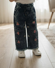 Girls embroidered Pants 2-3 yr