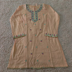 Poping girl kurti
