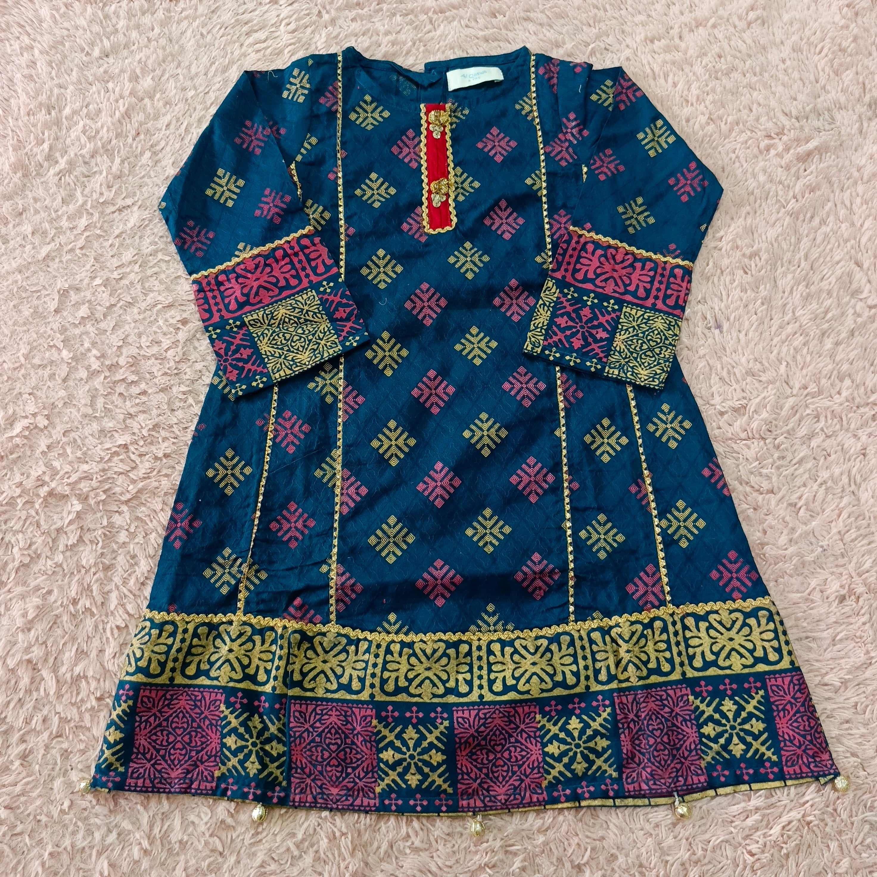 Alqaswa girl kurti