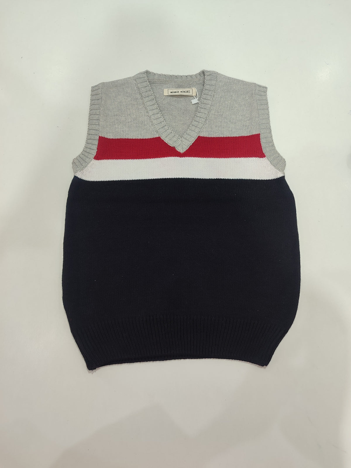 Boys sleeveless sweater (Minnie minors)
