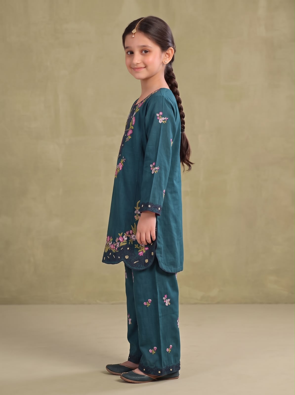 Peru girls 2pc(khaddar)