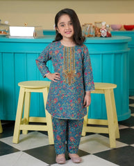 Peru girl dress