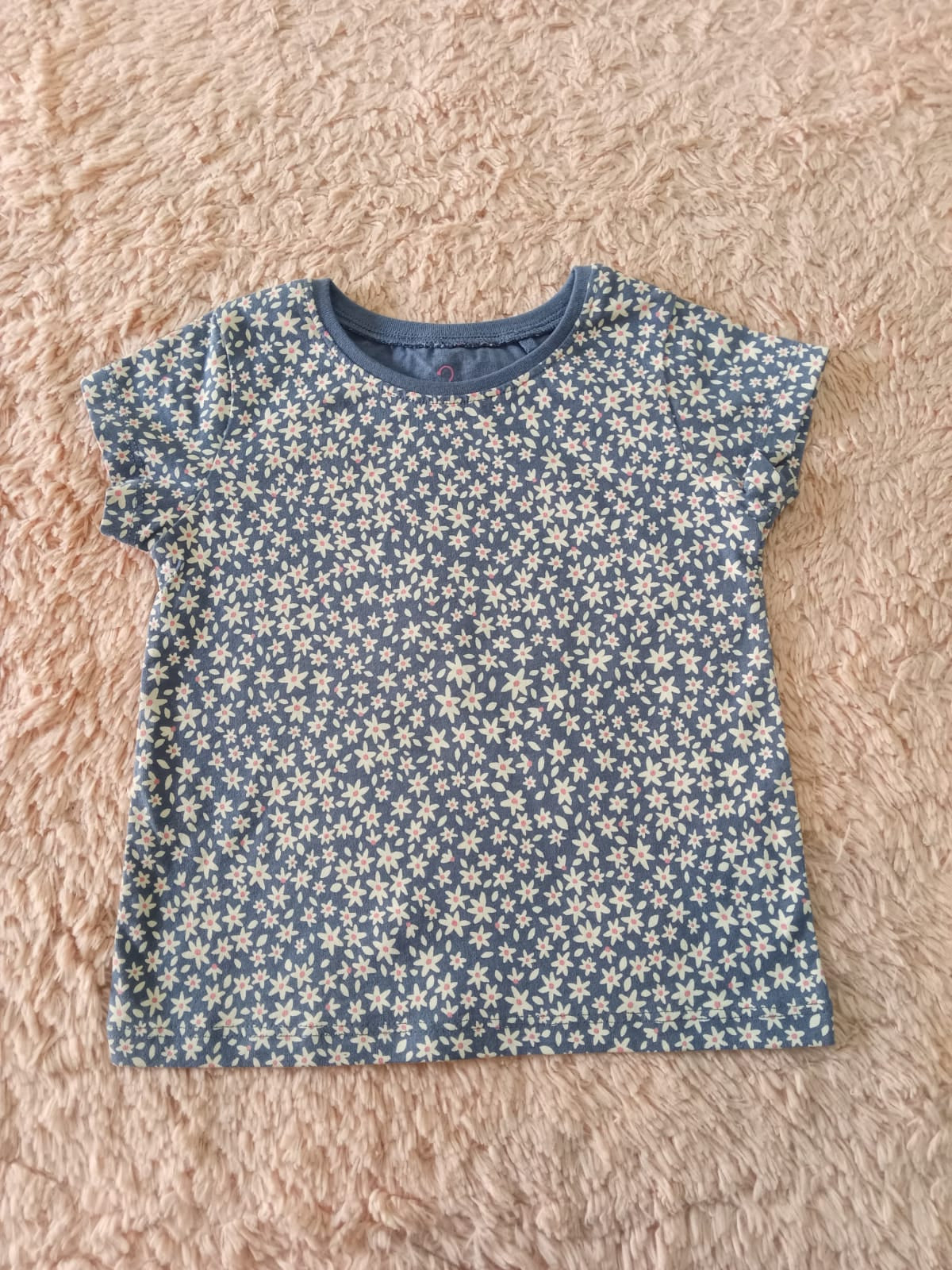 Girls shirt (9-12 months)