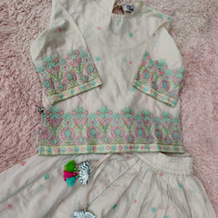 Kids parti girls length( 3to4)