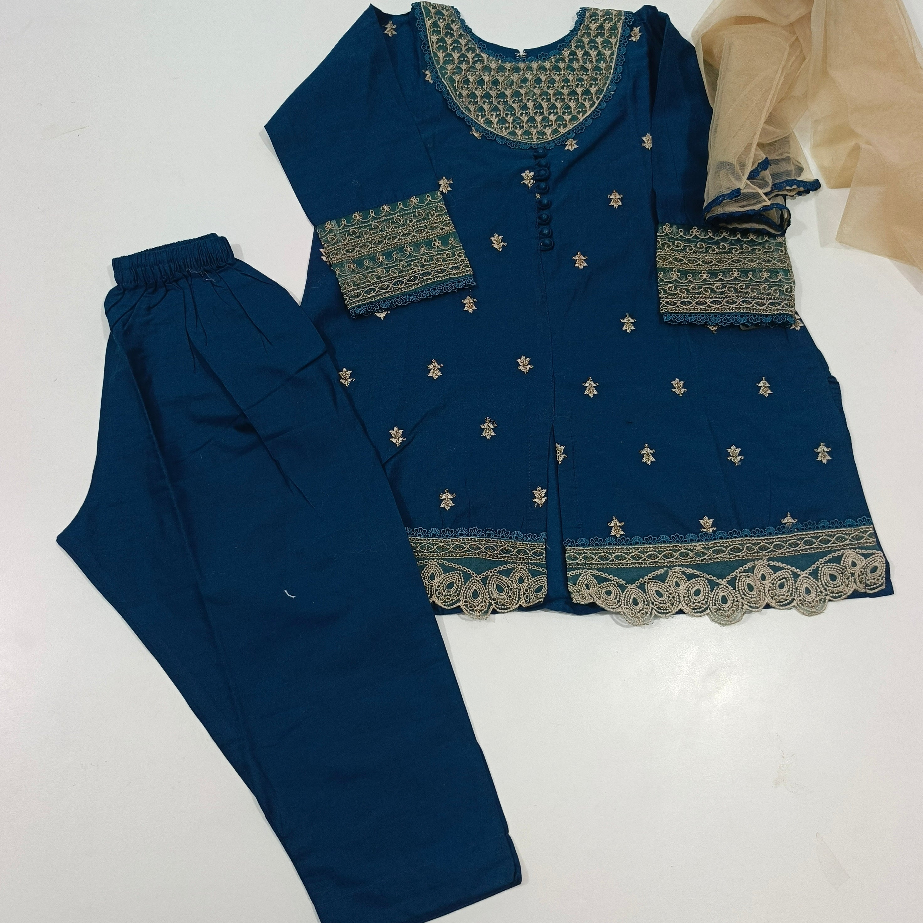 Tand Taani Dress