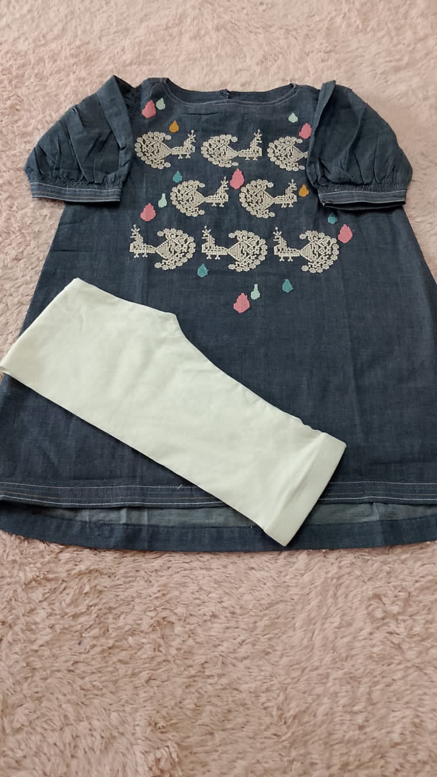 Mak girls pair 9to10 y